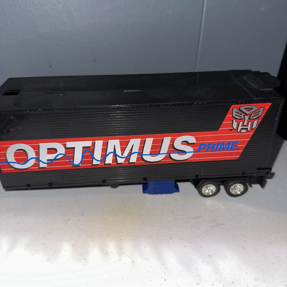 Vintage G2 Optimus Prime Trailer Only 1992 Transformers Incomplete - Black - Image 3 of 4