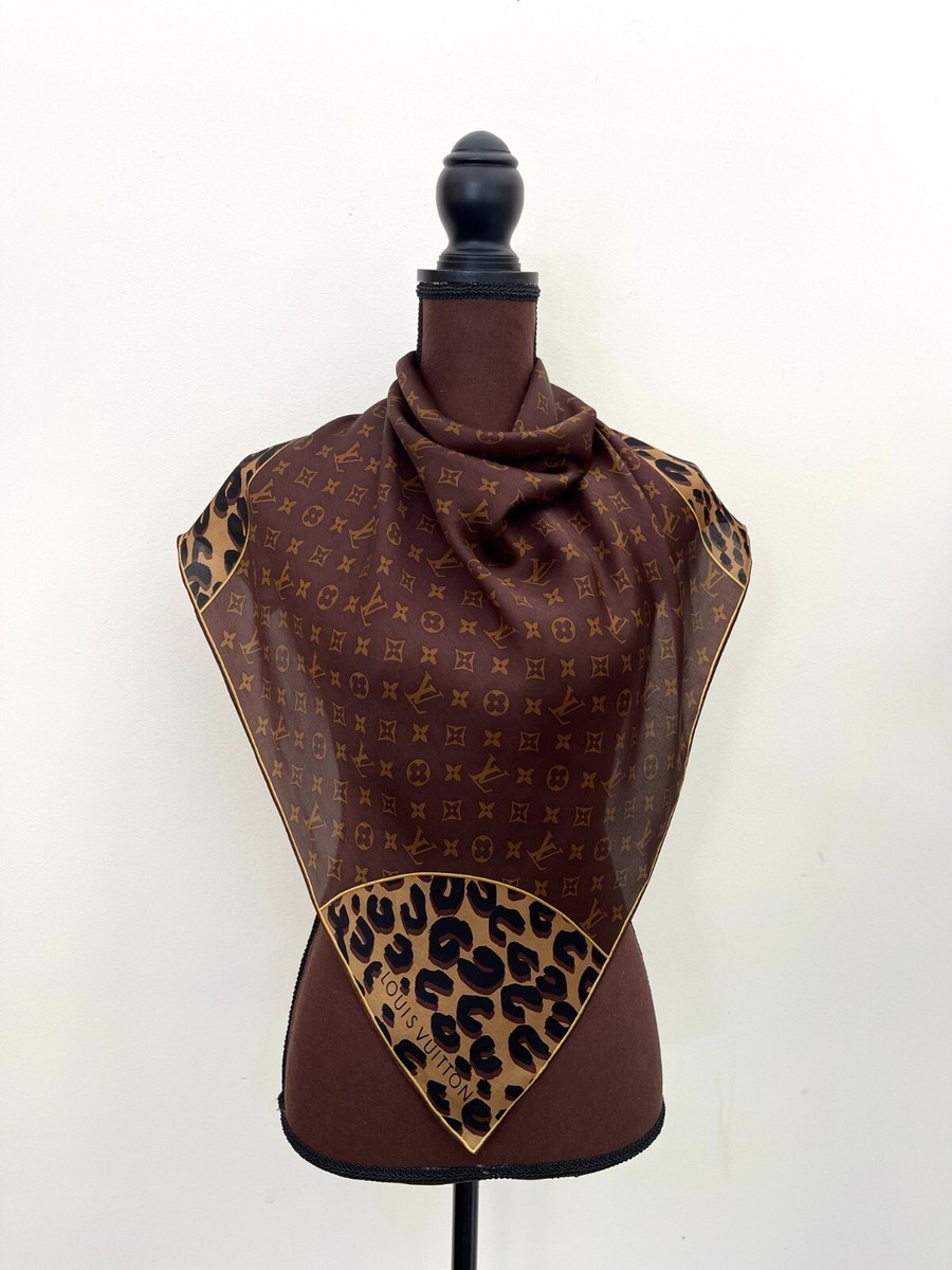 Unisex Louis Vuitton Monogram Flowers LV Logo Animal Print Brown