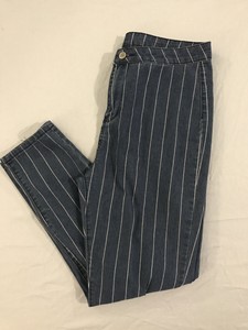 stretch lines on jeans