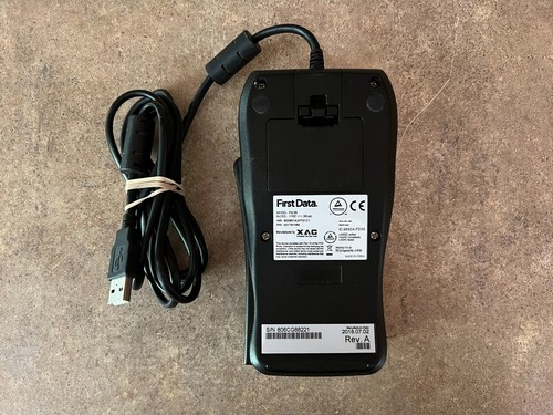 First Data FD-35 Credit Card Reader EMV NFC Pin Pad DRE3-4 - Picture 2 of 8