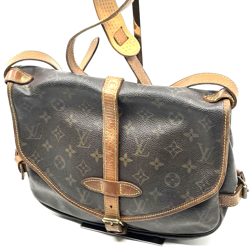 Bolso Bandolera LOUIS VUITTON Saumur M42256 Monograma Auténtico de Japón Foto 2 de 4