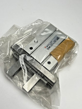 New SMC MHZ2-32C MHFF27 Linear Parallel Single Acting Gripper Made in Japan