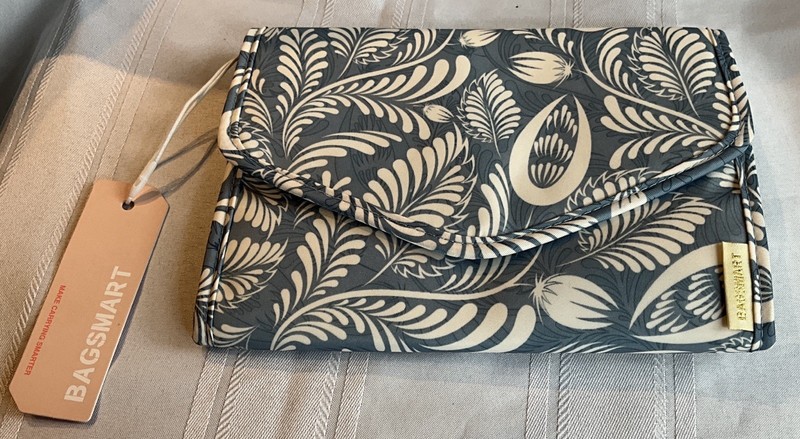Bagsmart Jewelry Travel Storage Case Organizer Bag Blue/White Floral Design NWT