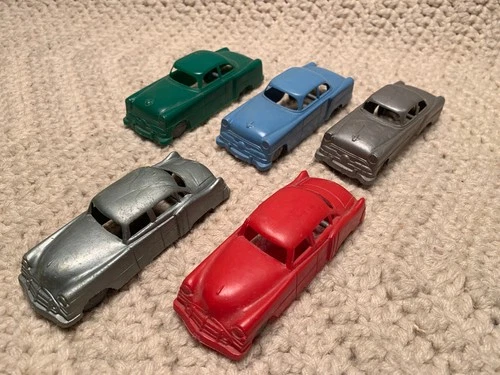 Lot Of 5 Marx Original Plastic Gas Station 50's Fords & Cadillacs Metal Wheels