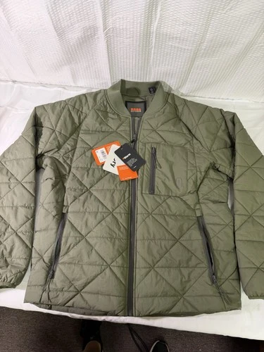 Bass & Co men’s Large Green Jacket.  NWT.  VT-1423 - product listing photo
