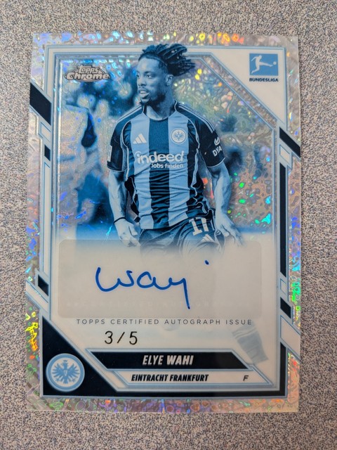 Topps Chrome Bundesliga 25-26 Elye Wahi Frozen Fractor Auto #3/5