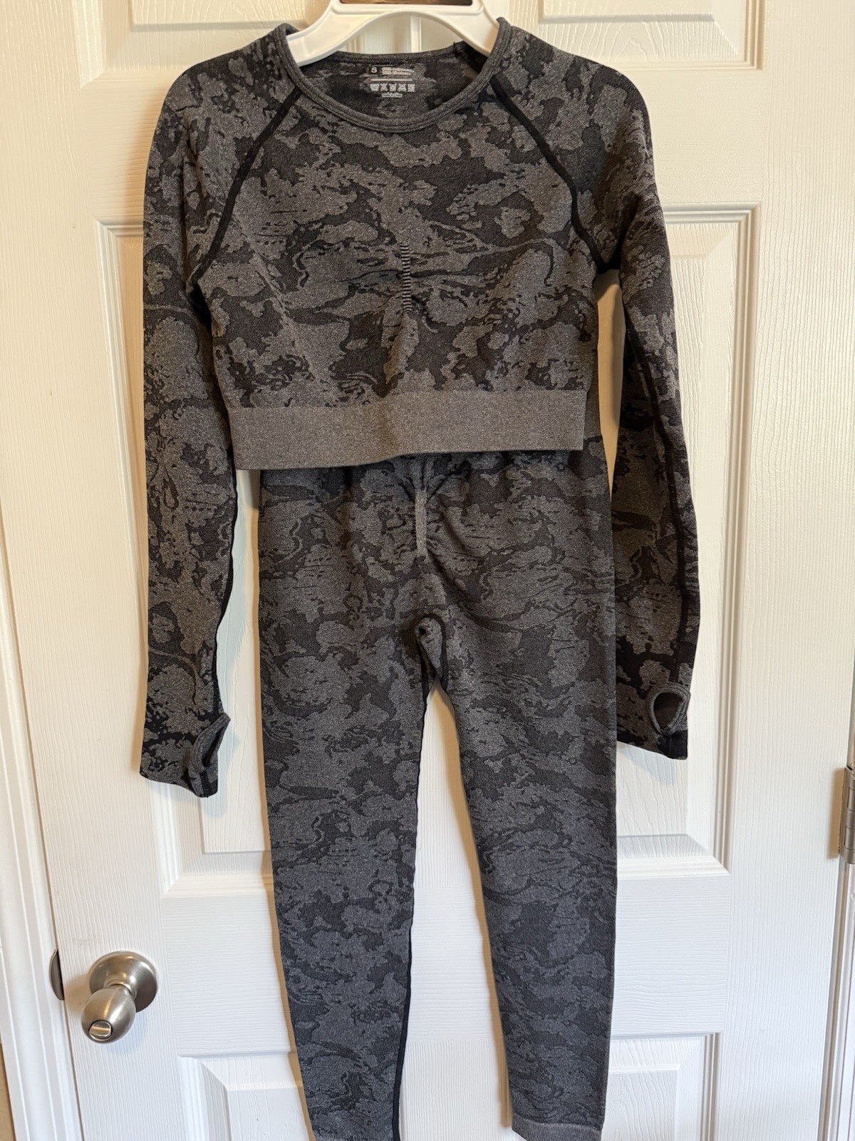 Gymshark dupe small grey and black activewear set workout outfit