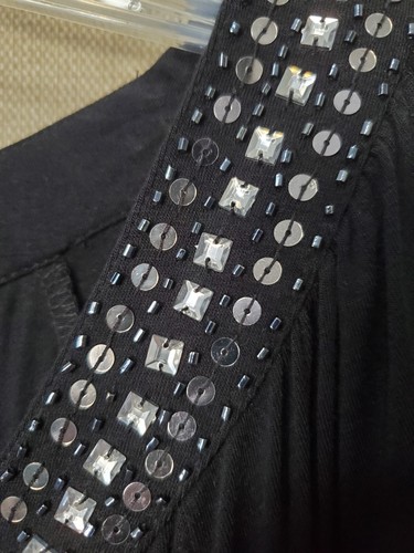 Design History Woman Black Jersey Knit Bedazzled Sequined Beaded Blouse Size 2X - Picture 2 of 6