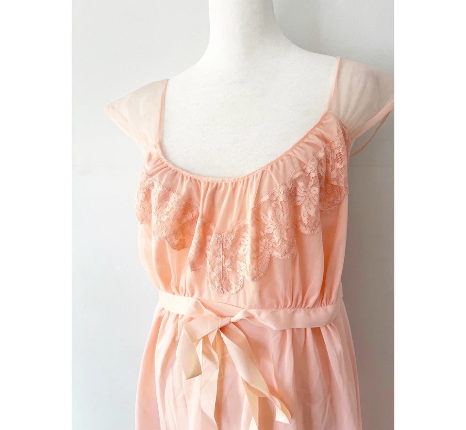 Vintage Women 60s 70s Lace Tie Waist Lightweight Long Nightgown Lounge Retro - Image 2 of 4