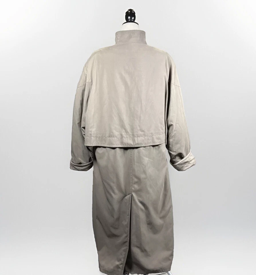 Gabardina forrada de lana y cachemir 16 larga Mac chaqueta utilitaria beige tostado impermeable Foto 2 de 4