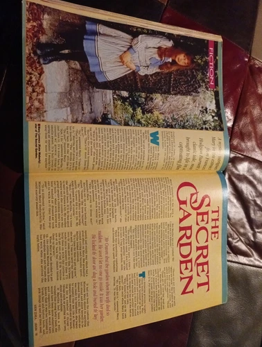 FARRAH FAWCETT, ELLE MACPHERSON, THOMAS CALABRO,SHARON STONE, ROBIN GIBB,ARNOLD  - Picture 19 of 23