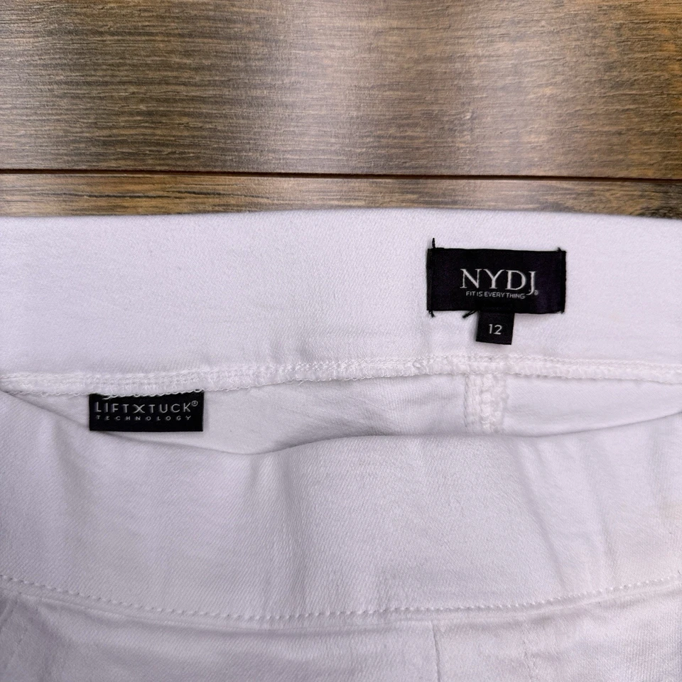 NYDJ Pull On Shorts Womens 12 White High Rise Stretch Rolled Cuff - Image 3 of 4