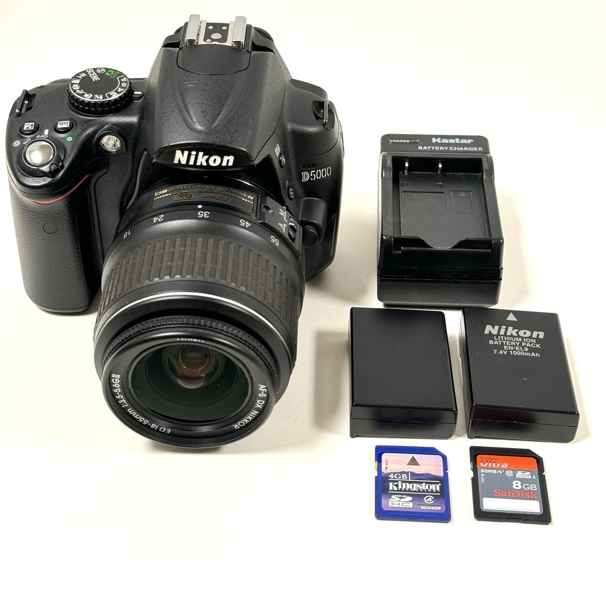 Nikon D5000 DSLR With AF-S Nikkor 18-55mm Lens,2 Batteries Nikon D5000 DSLR With AF-S Nikkor 18-55mm Lens,2 Batteries