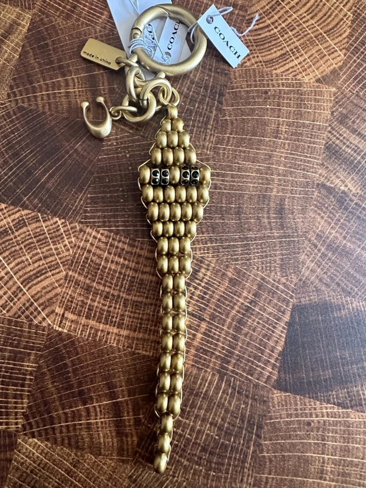 NUEVO CON ETIQUETAS COACH Bolso Serpiente Cuentas Año Nuevo Lunar Dije CZ127 Foto 4 de 4