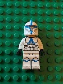 LEGO Star Wars Minifigure Clone Trooper Phase 1 Lieutenant 75085 Printed Legs