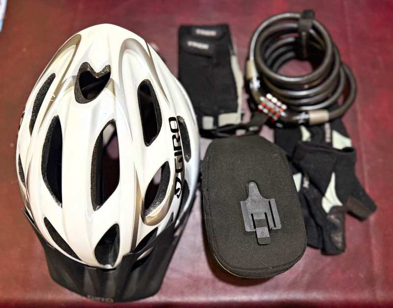 Giro Xen Cycling Helmet, Kryptonite lock, Trek Gloves and rescue kit bundle!