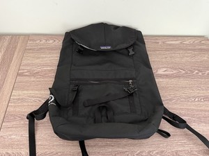 chloe mini faye backpack dimensions Chloé Small Suede & Leather dm Louis Vuitton Monogram and Colour:Black/Coal Grey Lanyard clasp on curb