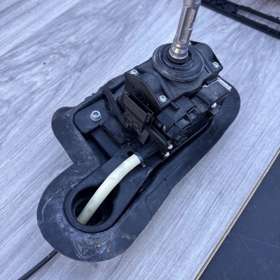 ✅ 08-13 OEM BMW E90 E92 E93 M3 DCT Transmission Shifter Gear Selector Switch - Image 4 of 4