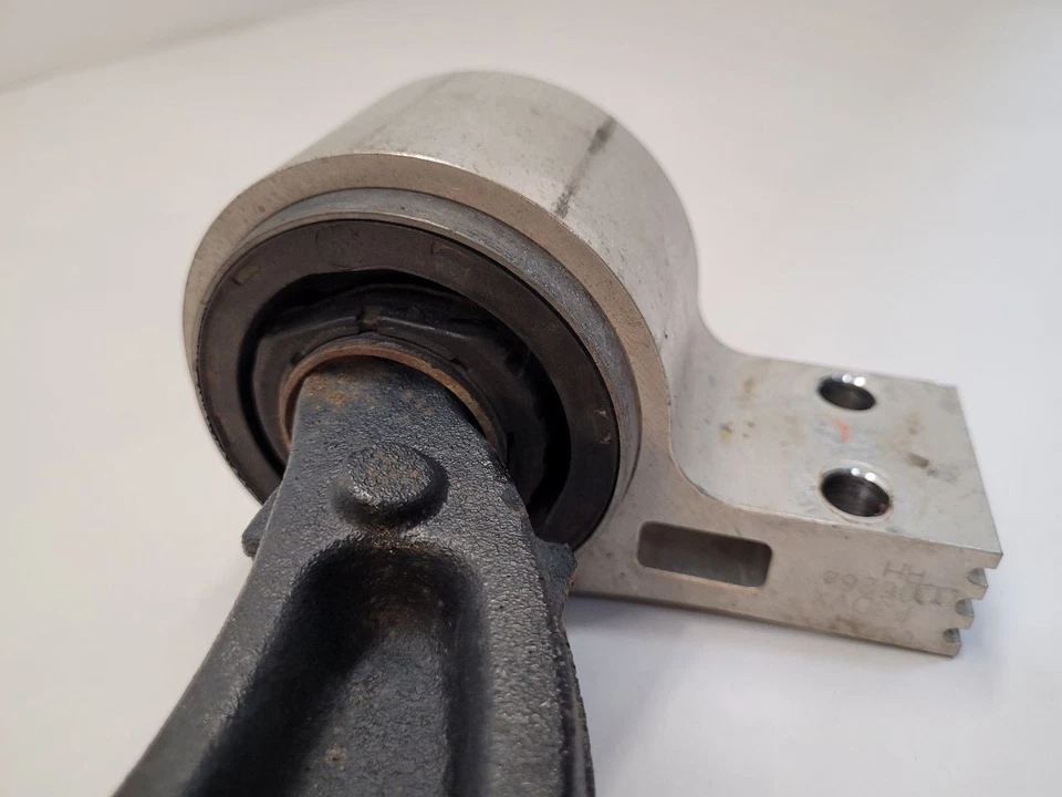 13-19 LINCOLN MKT Passenger Right Lower Control Arm Front RH FA5Z3078A Foto 2 de 4