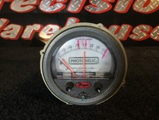 Dwyer Photohelic Pressure Switch Gauge 3002 25 PSIG 0-2  Water