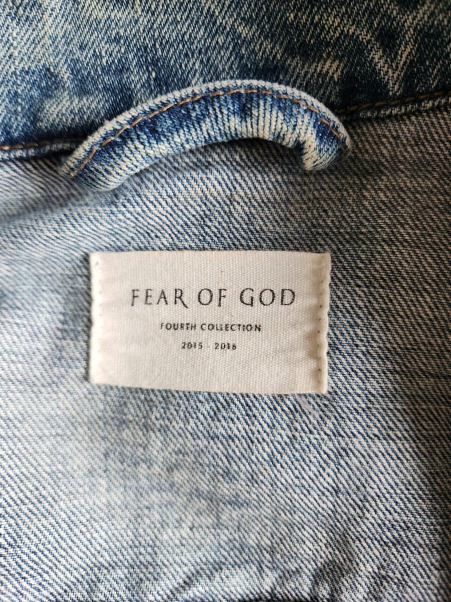 FEAR OF GOD 4th Oversized Denim Raglan Trucker Jacket S Size FEAR OF GOD 4th Oversized Denim Raglan Trucker Jacket S Size