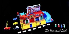 Vtg Fisher Price Play Family Little People Main Street 2500 Town   Fire Station