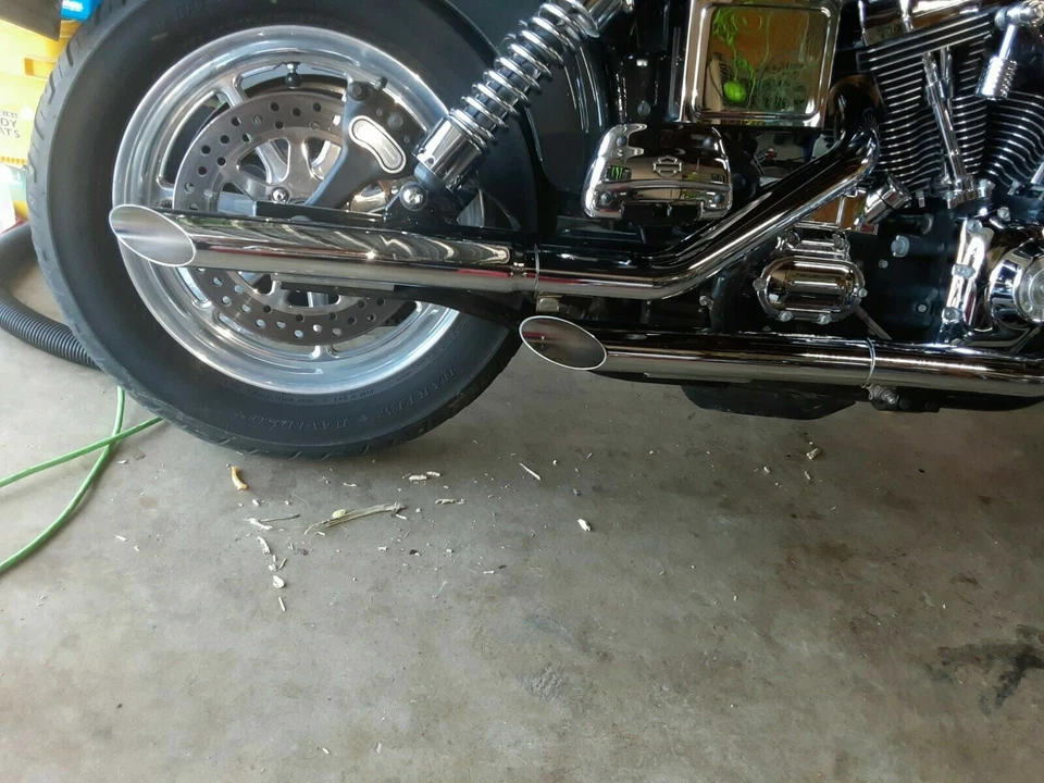 Sistema de escape Harley-Davidson Dyna Wide Glide FXD corte rebanada 2,5" Street Bob Foto 4 de 4