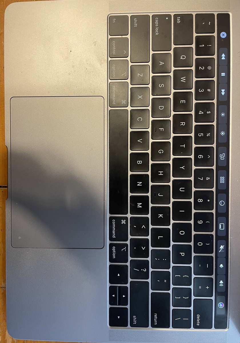 macbook pro 2019 13 inch touch bar 2.4 GHz Quad-Core Intel