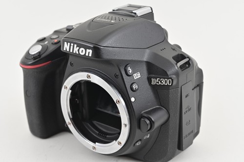 Fotocamera reflex digitale Nikon D5300 24,2 MP come nuova corpo nero scatto 4... - Foto 3 di 13