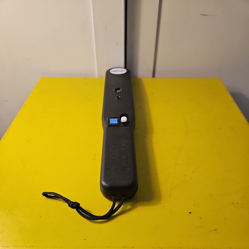 Adams AD11-V Security Metal Detector Wand - Picture 7 of 10