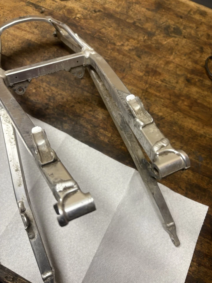 Subchasis trasero Husqvarna WR125 CR125 WR250 CR250 2001 WR CR 125 250 OEM Foto 3 de 4