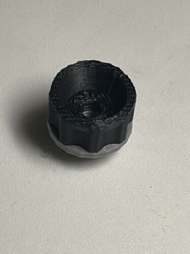 Tamiya 1:14 Scale Color Hub Bearing Cap - (Includes four) for cover of nut. - Picture 3 of 4