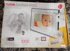 Kodak EasyShare M1020 Digital Frame 10" Quick Touch Border Screen Is Cracked