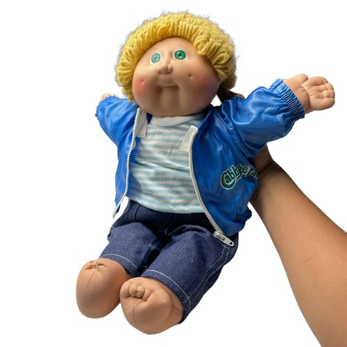 1984 First Edition CPK boy Yellow fuzzy hair, blue eyes W/Outfit Great Condition - Picture 2 of 18