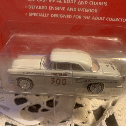 Johnny Lightning American Chrome 1955 Chrysler C-300 55 Hemi Mopar 1:64 - Picture 2 of 6