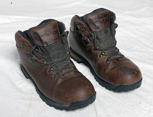 brasher hillwalker boots