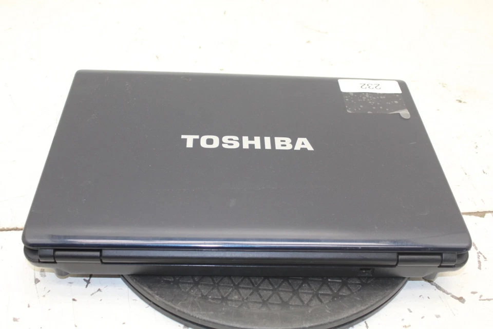 Portátil Toshiba Satellite L305-S5875 Intel Pentium Dual Core 3 GB Ram sin HDD/Batt Foto 2 de 4