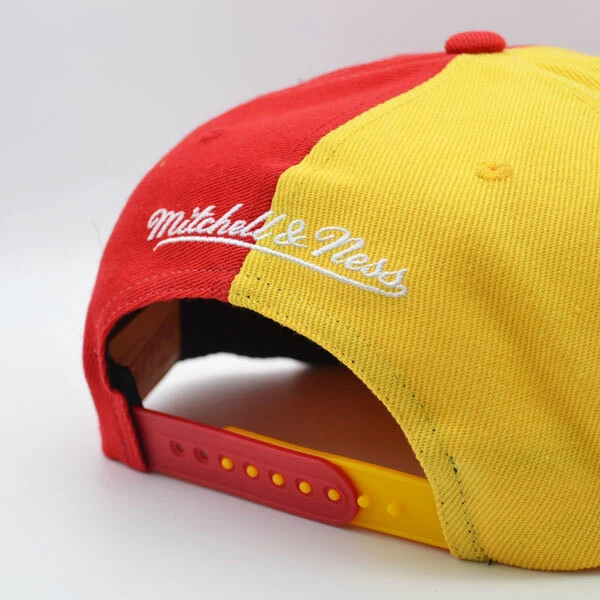 Chapéu Snapback NBA Houston Rockets Mitchell & Ness Corte Diamante = Vermelho/Amarelo - Imagem 4 de 4