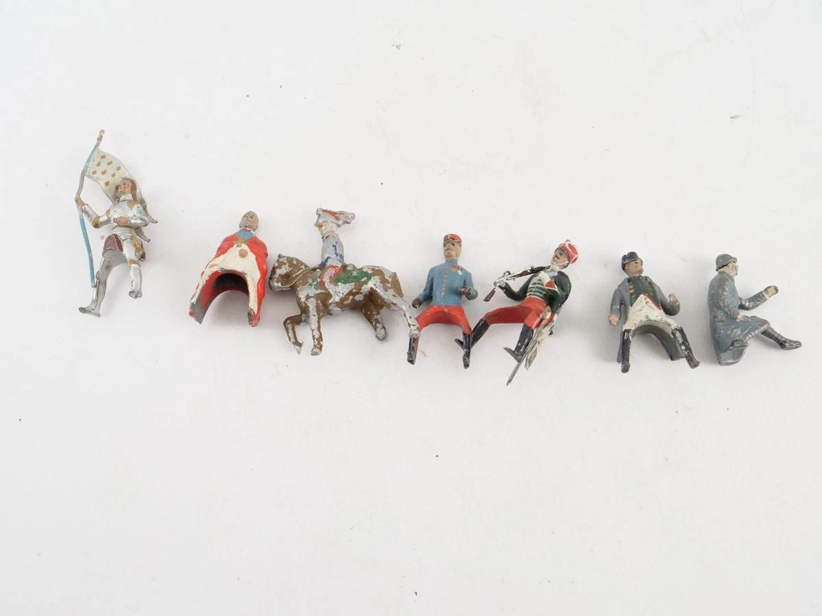 Lot De 20 Cavaliers à Cheval En Plomb Peint 25mm (1:72) Premier Empire Français - À Identifier