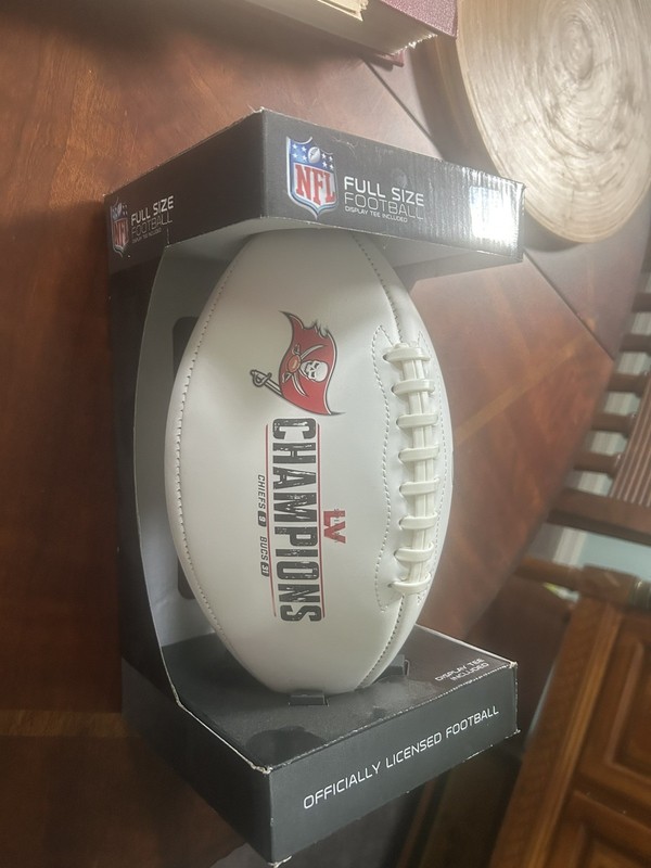 AWESOME! “BUCS CHAMPIONSHIP LIV SUPERBOWL FULL SIZE  NFL FOOTBALL!”