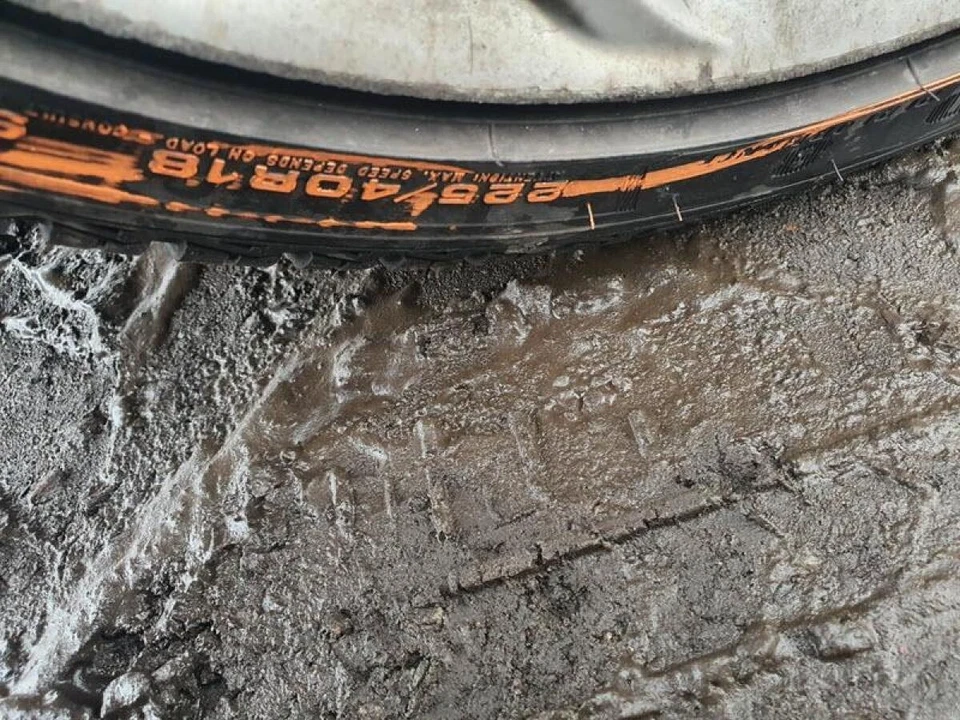 PINZA TRASERA IZQUIERDA ALFA ROMEO GT 735434311 Foto 3 de 4