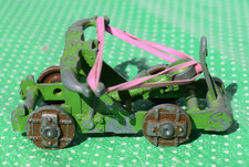 CRESCENT Toys diecast Knights MEDIEVAL CATAPULT model #1450 @1950's