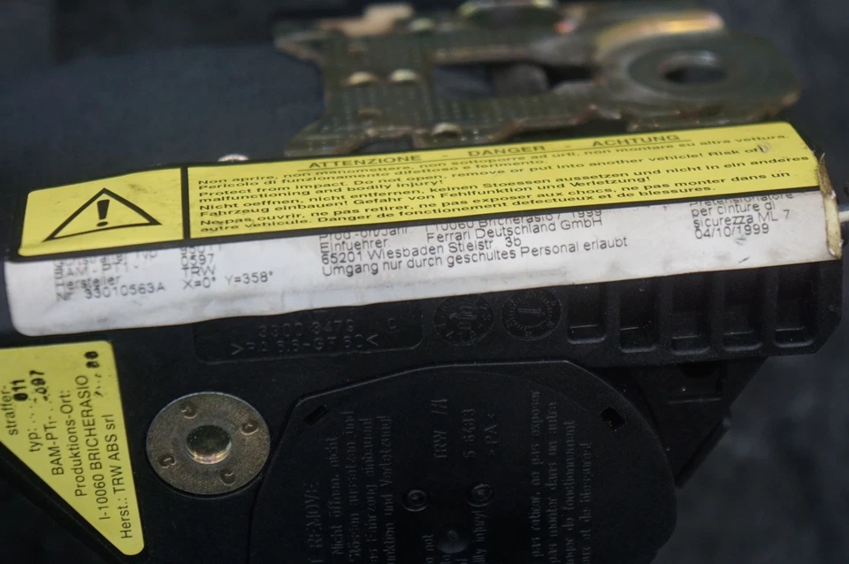 Cinturón de seguridad pasajero delantero derecho retractor negro 65802400 Ferrari 360 Modena 2001 Foto 2 de 4