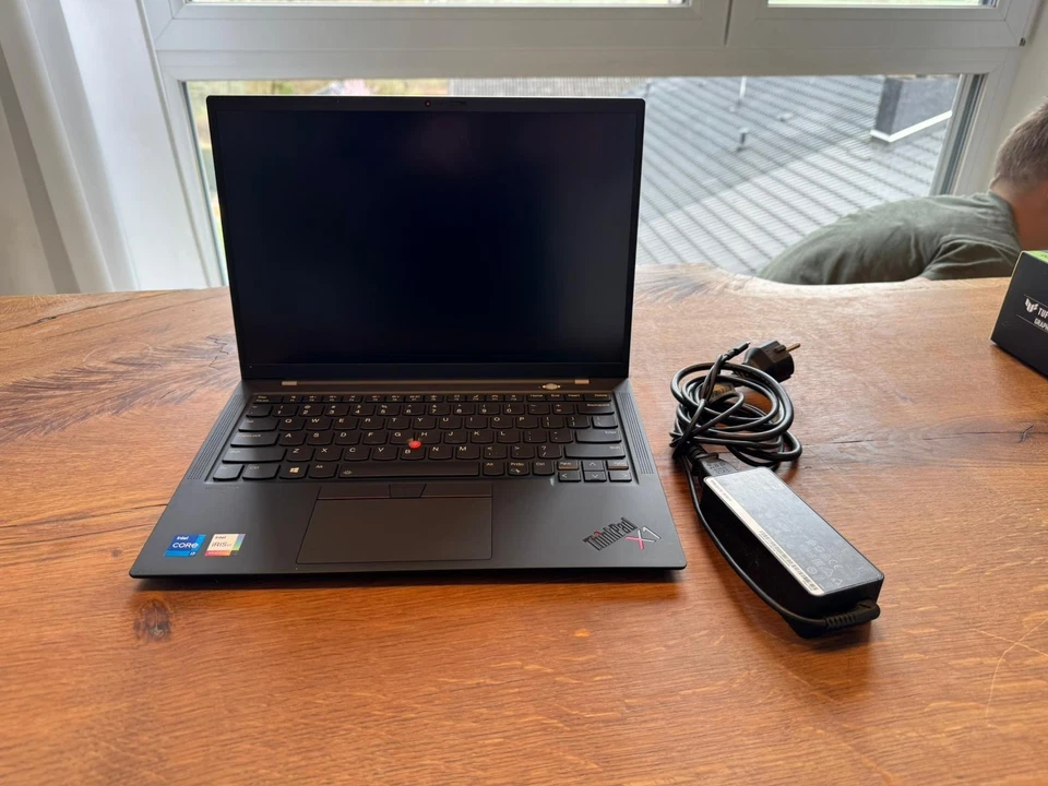 Lenovo ThinkPad X1 Carbon G9 · i7-1165G7 · 32GB · 1TB, Foto 3 von 5