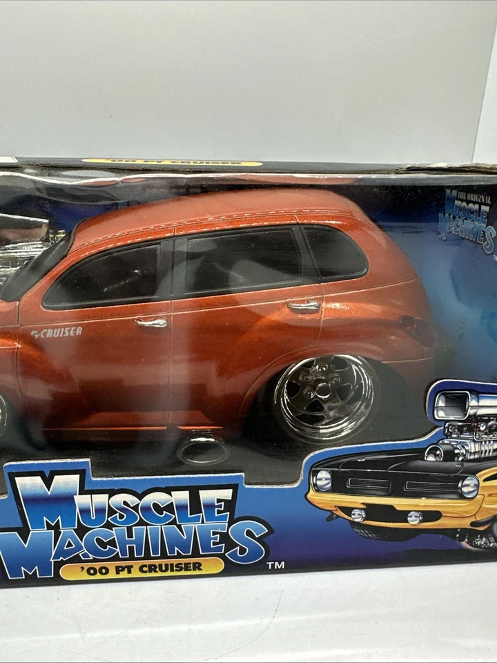Muscle Machines 1:18 2000 PT Cruiser Metallic Orange - Image 3 of 4
