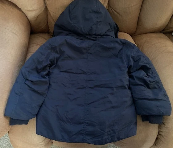 H&M-NUEVO CON ETIQUETAS 2T NIÑO PEQUEÑO~CHAQUETA ACOLCHADA CON CAPUCHA, CREMALLERA, BROCHES DE PRESIÓN, PULSERAS ELÁSTICAS Foto 4 de 4