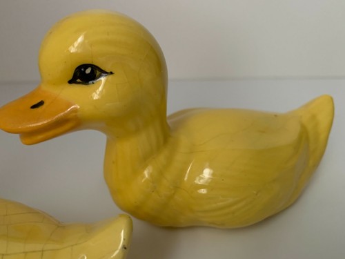 Pair (2) Vintage Ceramic Yellow Ducklings - Picture 9 of 10