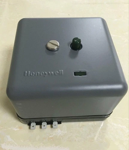 Eine neue HONEYWELL RA890F 1304 Protectorelay RA890F1304 Expressversand - Bild 4 von 4