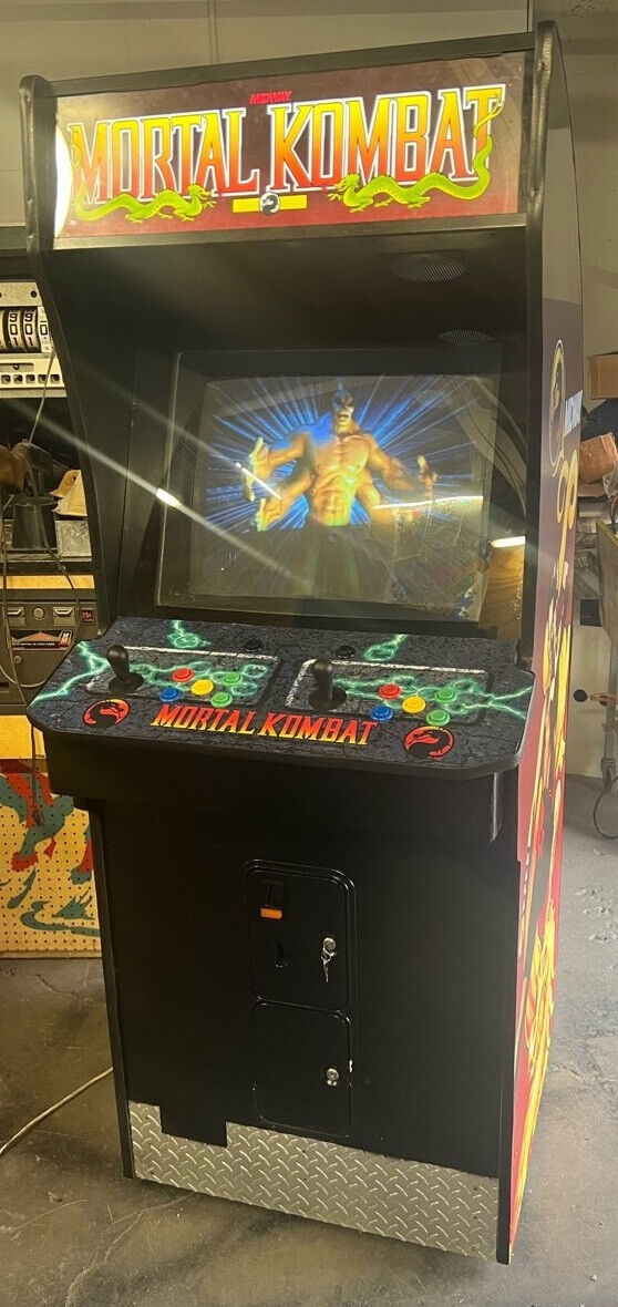 These are 1992 Mortal Kombat arcade Fatalities #classicarcadegames