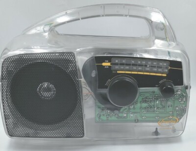 Vintage Freeplay Self Powered AM/FM Radio Solar Crank Clear See Through A258206